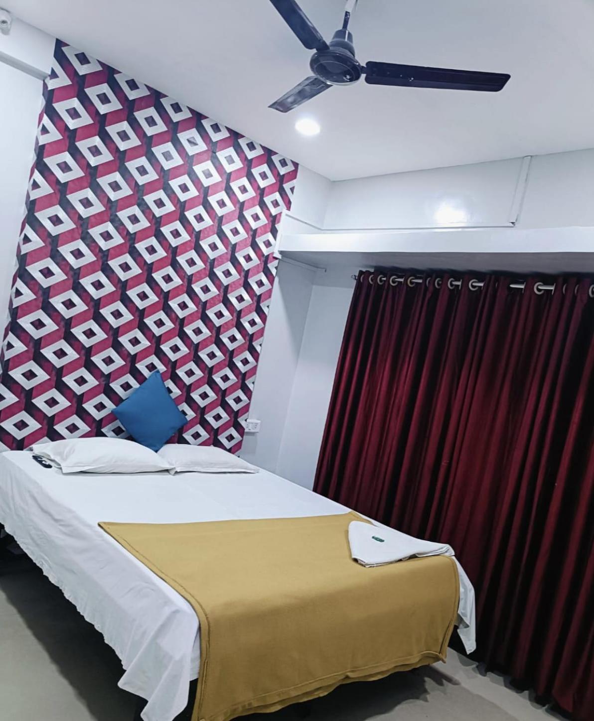 Malwade Motel Pune Exterior foto